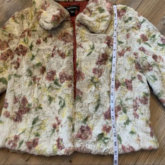 Moda International Faux Fur Jacket - Picture 8 of 8